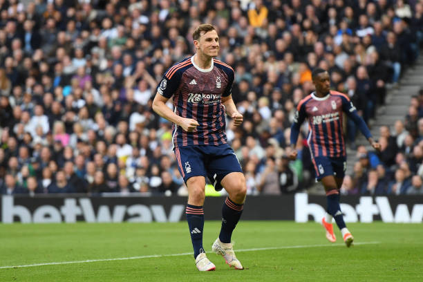 面对激烈的 面对激烈的